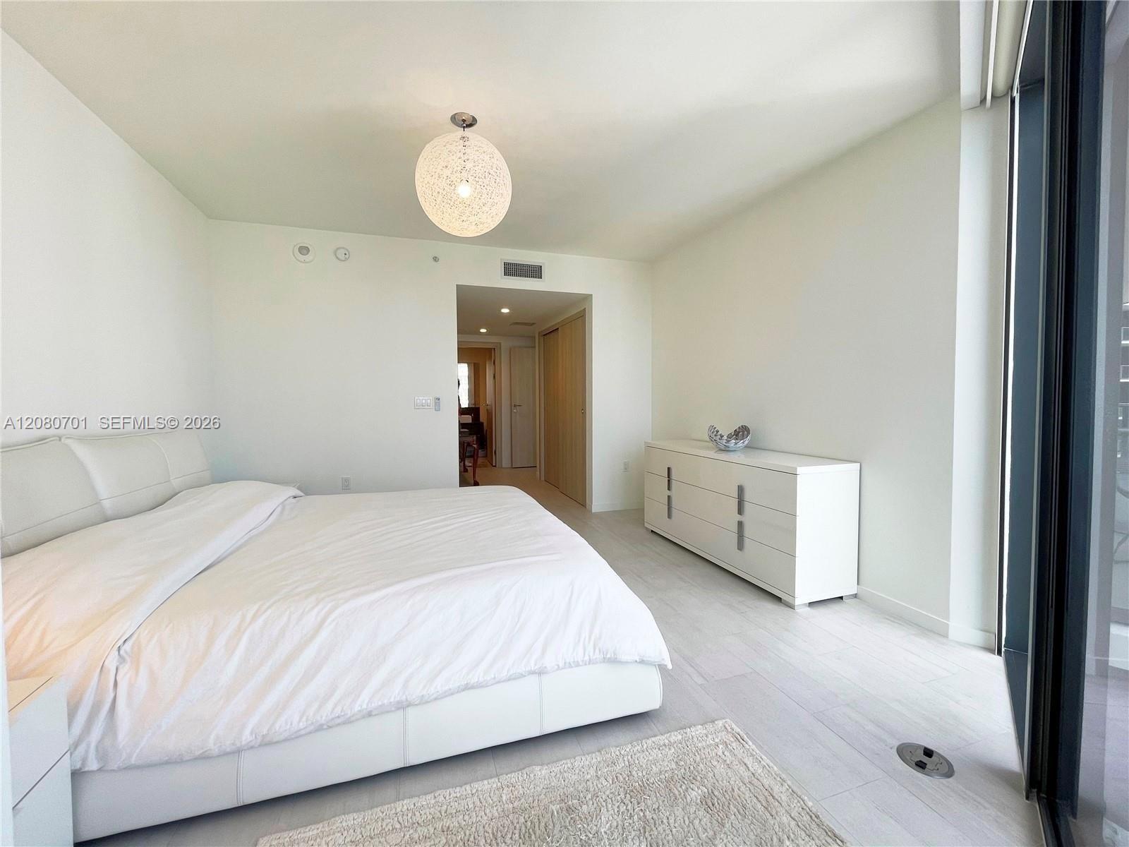 A12080701 Property Photo 36