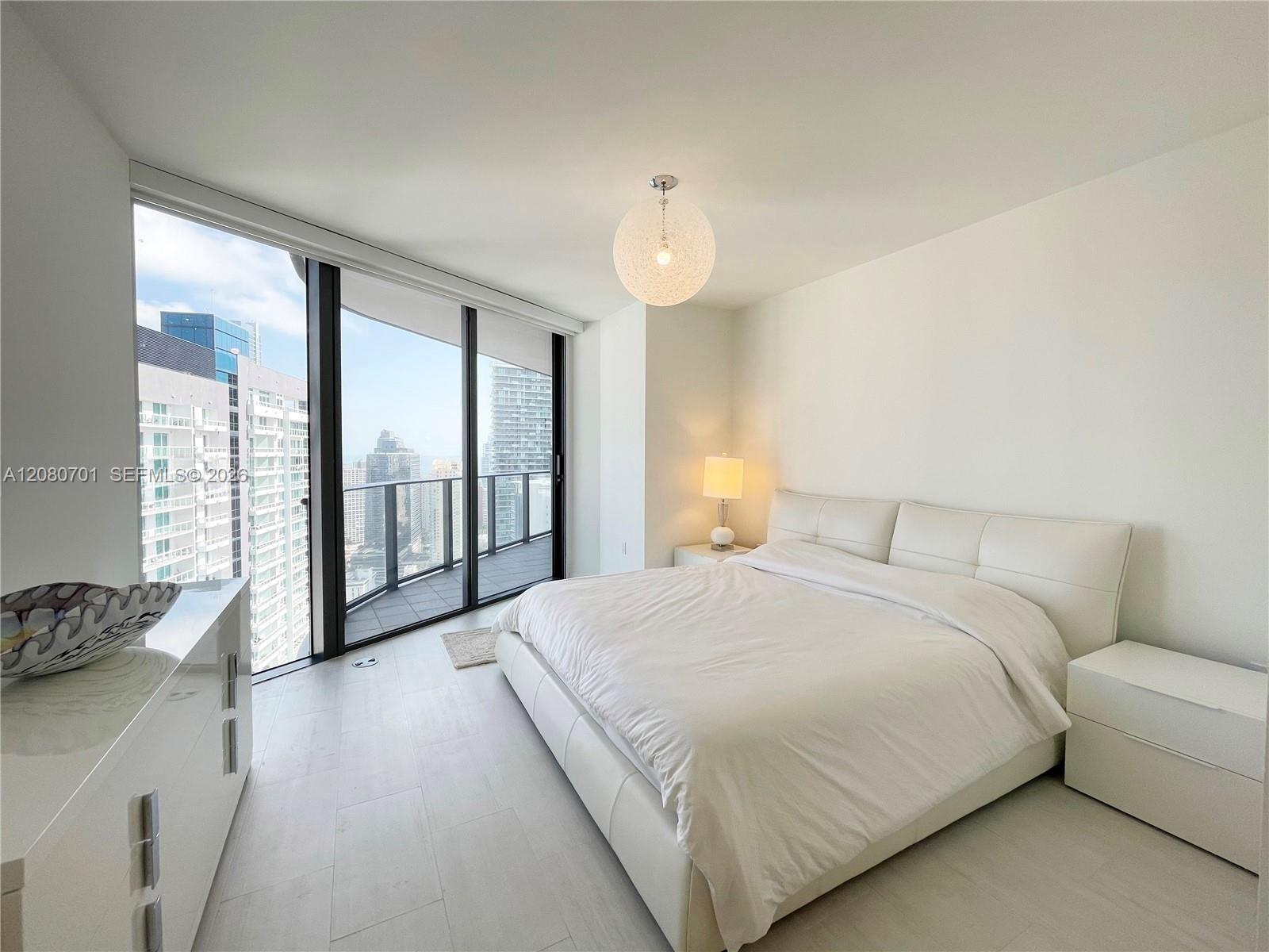 A12080701 Property Photo 38