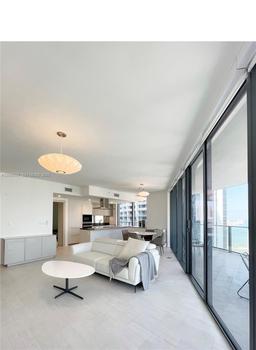 A12080701 Property Photo 85
