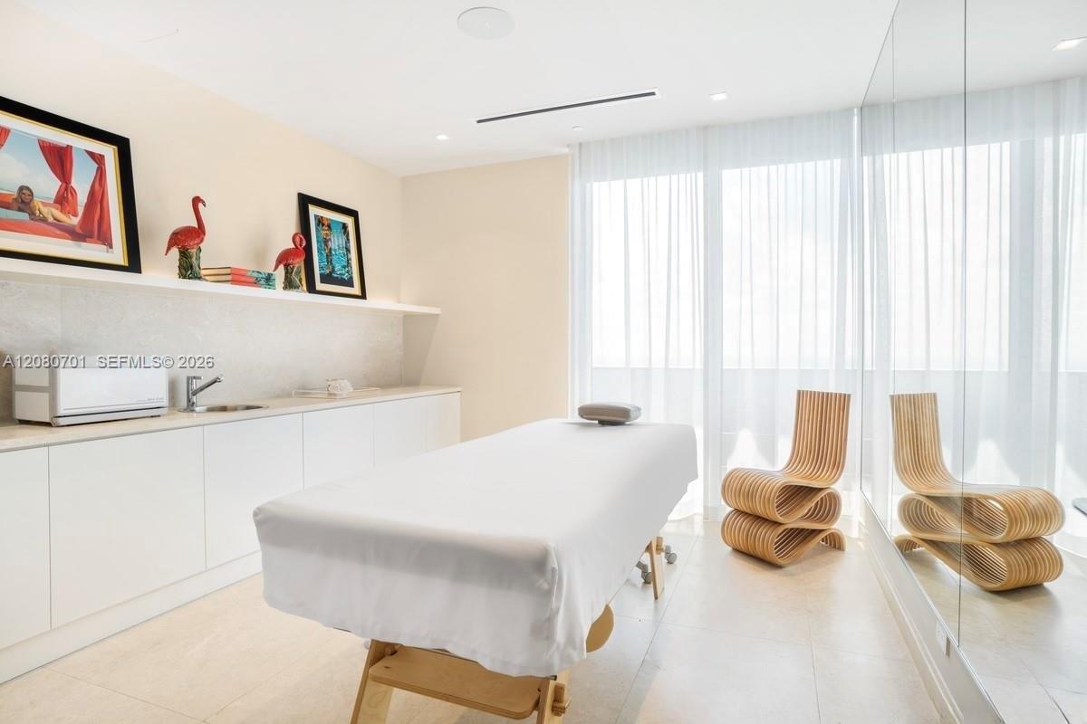 A12080701 Property Photo 135