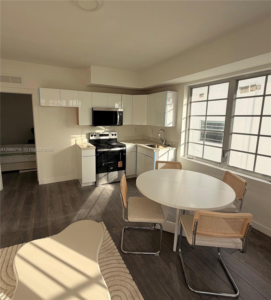 1525 Euclid Avenue 2 Property Photo 1