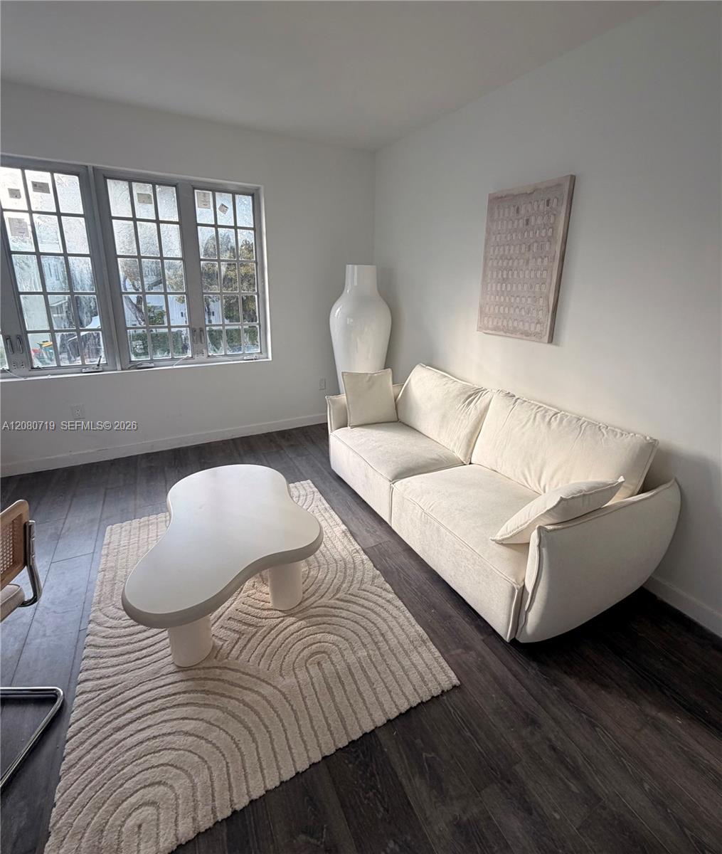1525 Euclid Avenue 2 Property Photo 2