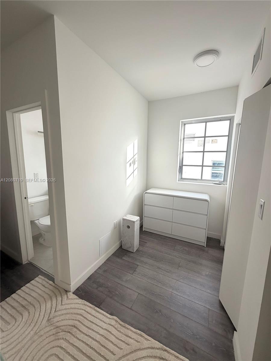 1525 Euclid Avenue 2 Property Photo 4
