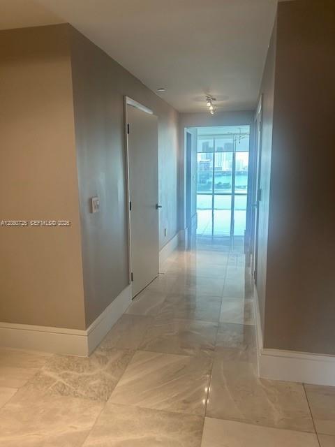 3330 Ne 190th Street 1719 Property Photo 10