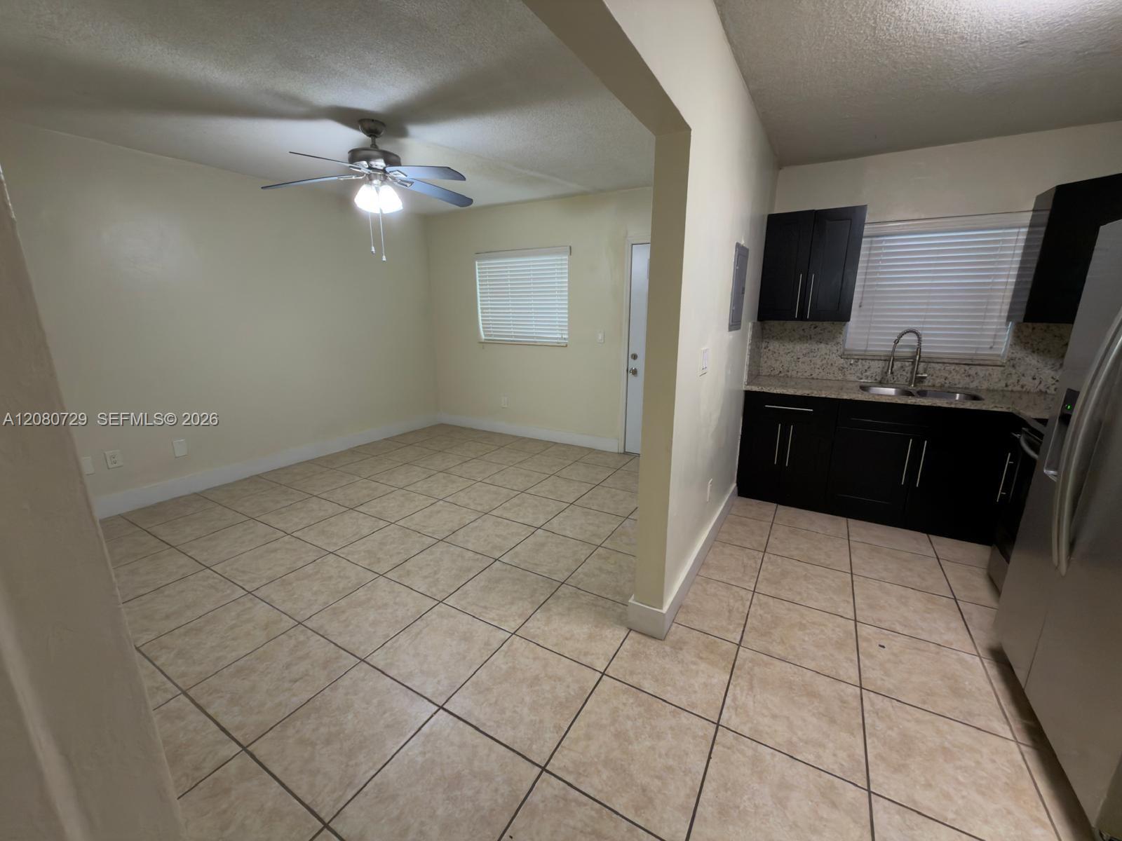 380 E 35th Street 9 Property Photo 3