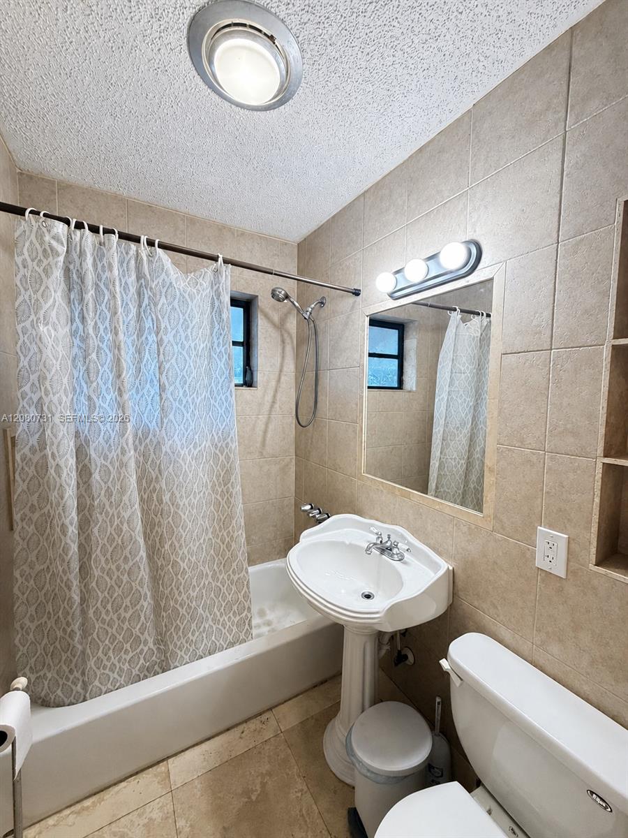 1820 Coolidge Street Property Photo 7
