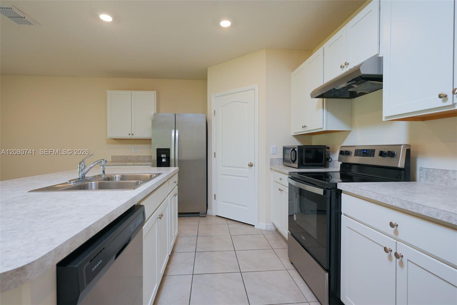660 Cotulla Drive Property Photo 23