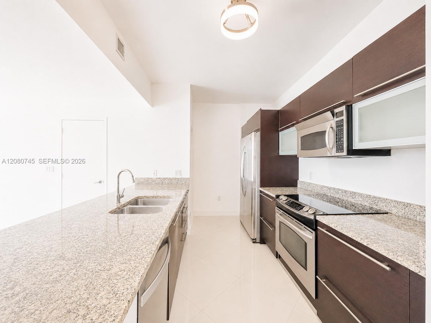 951 Brickell Avenue 2407 Property Photo 3