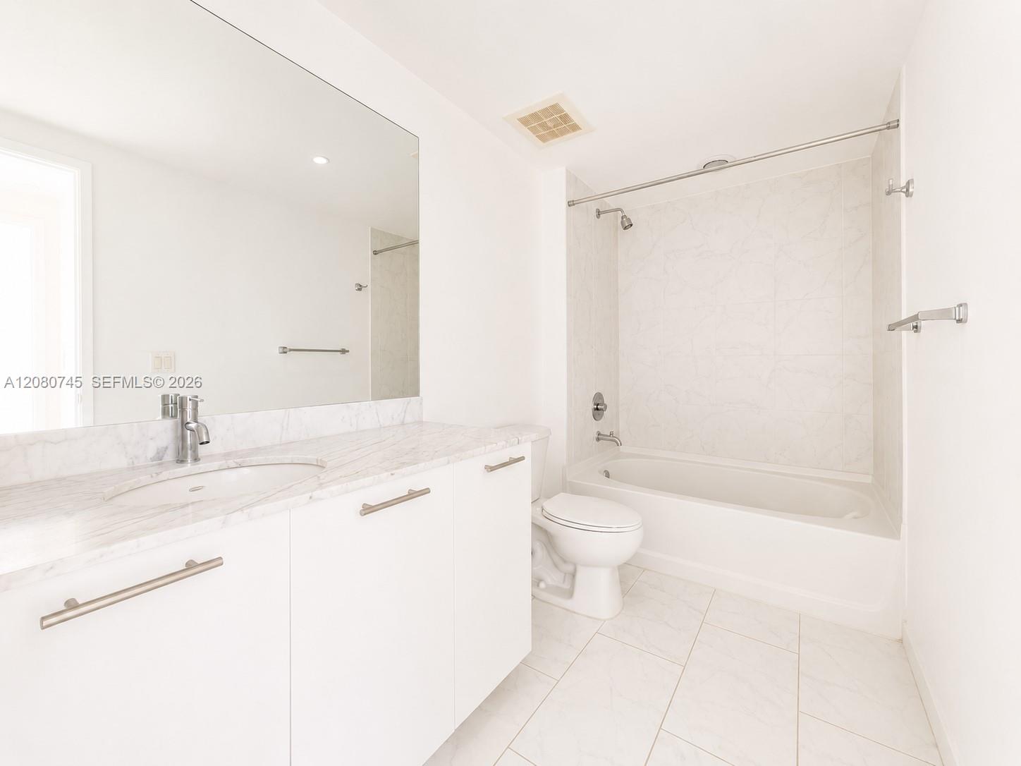 951 Brickell Avenue 2407 Property Photo 10