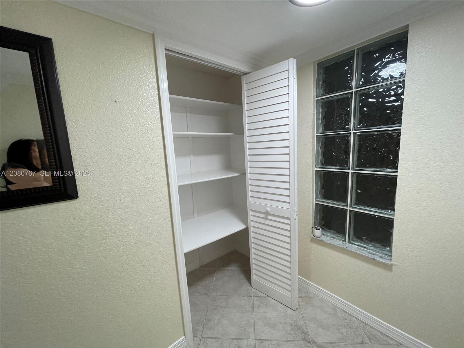 16240 Laurel Drive 101 Property Photo 5