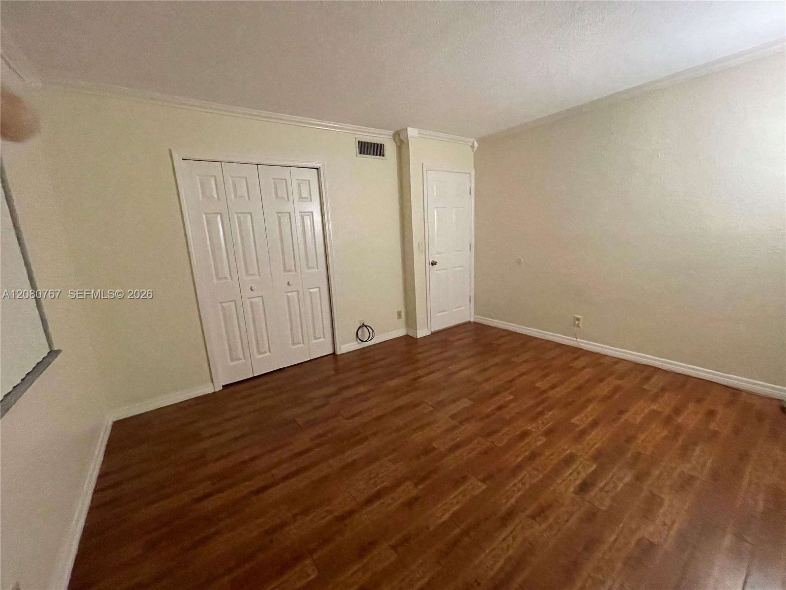 16240 Laurel Drive 101 Property Photo 7