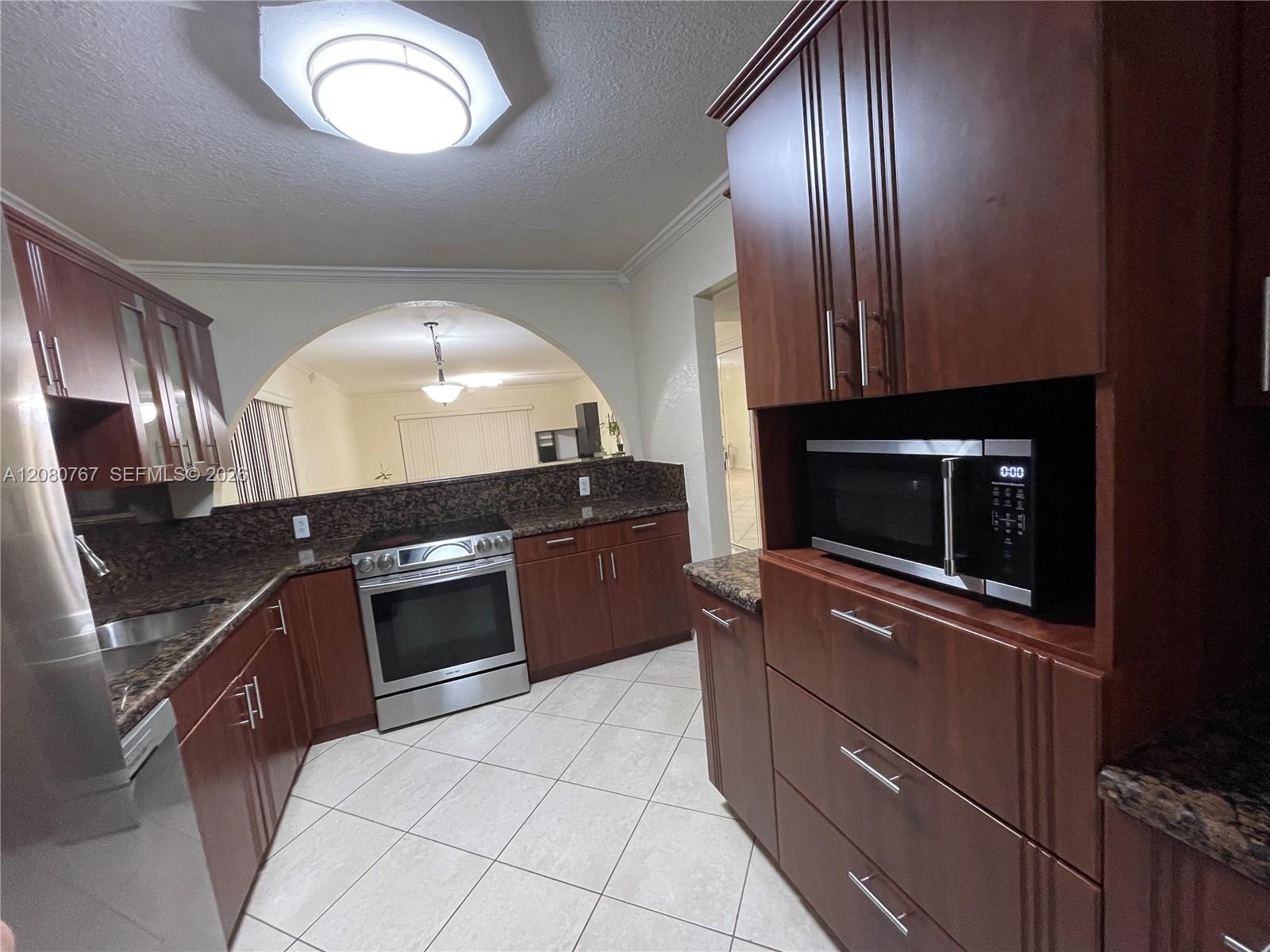 16240 Laurel Drive 101 Property Photo 16