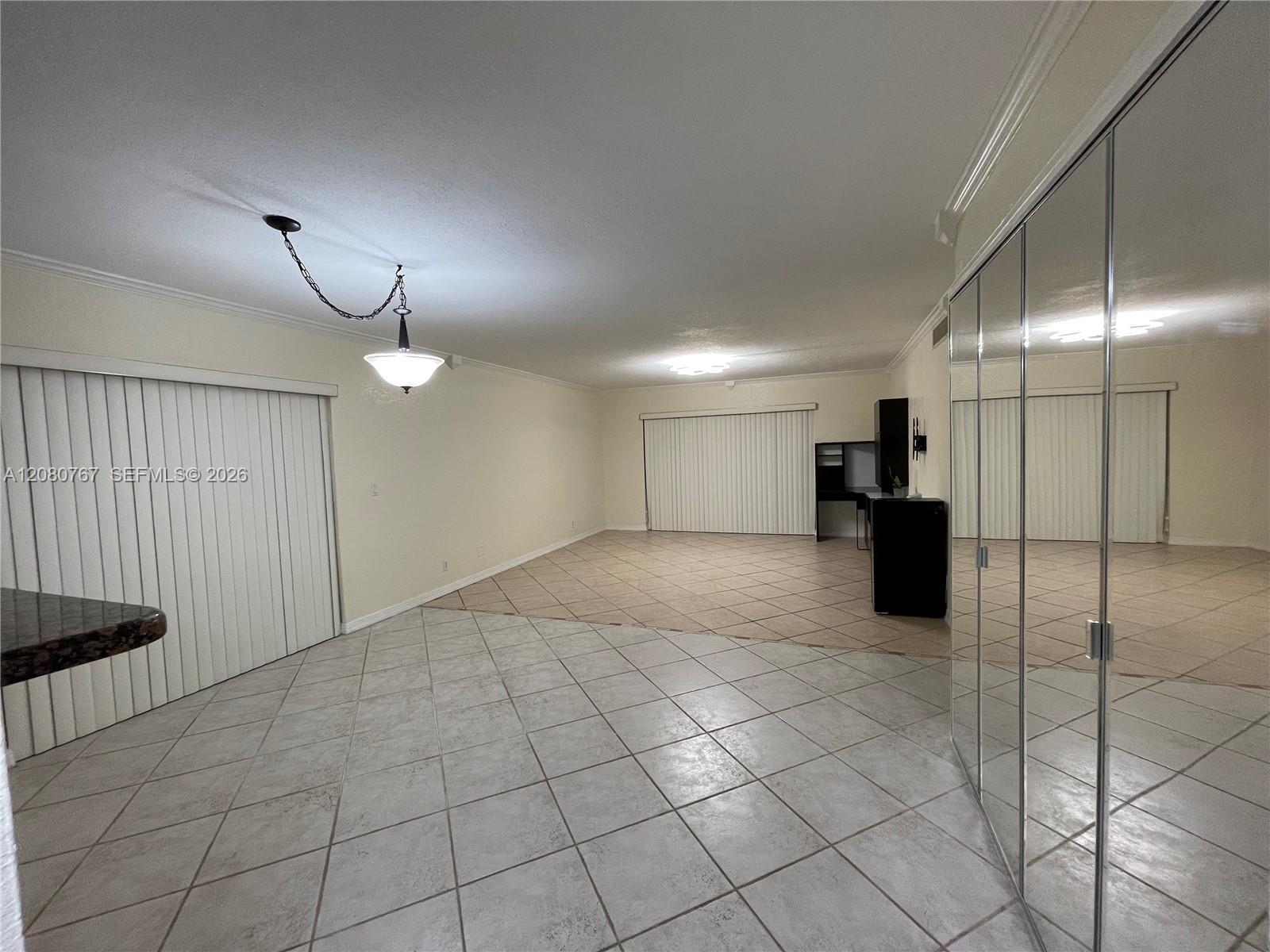 16240 Laurel Drive 101 Property Photo 19