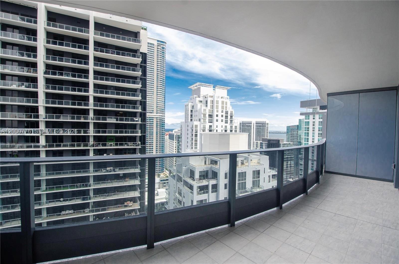 1000 Brickell Plaza 4207 Property Photo 7
