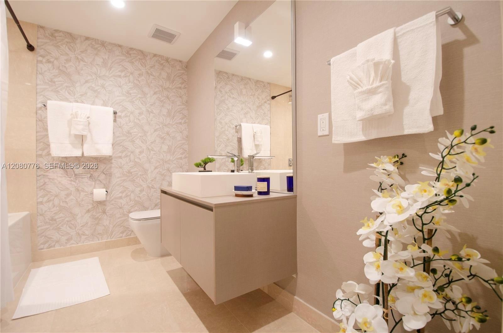 1000 Brickell Plaza 4207 Property Photo 23