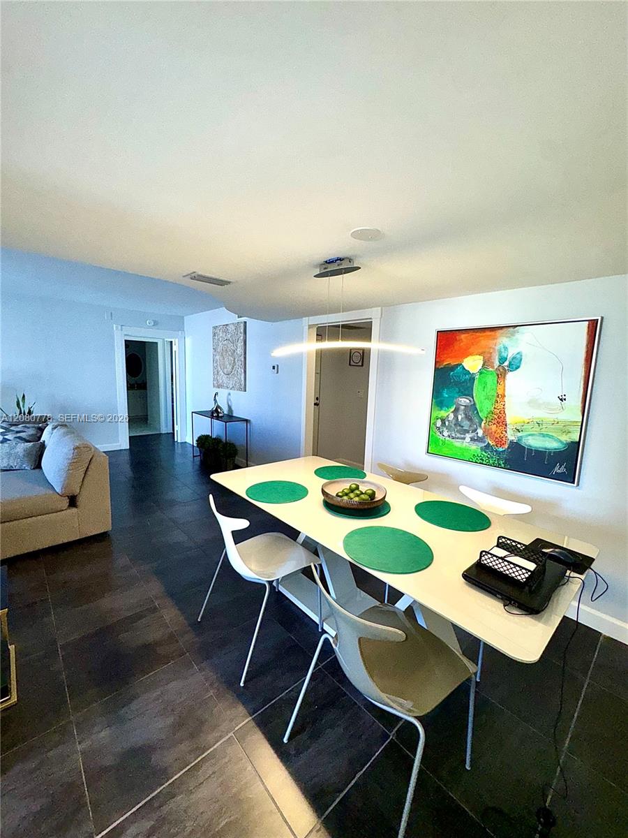 100 Golden Isles Drive 806 Property Photo 15