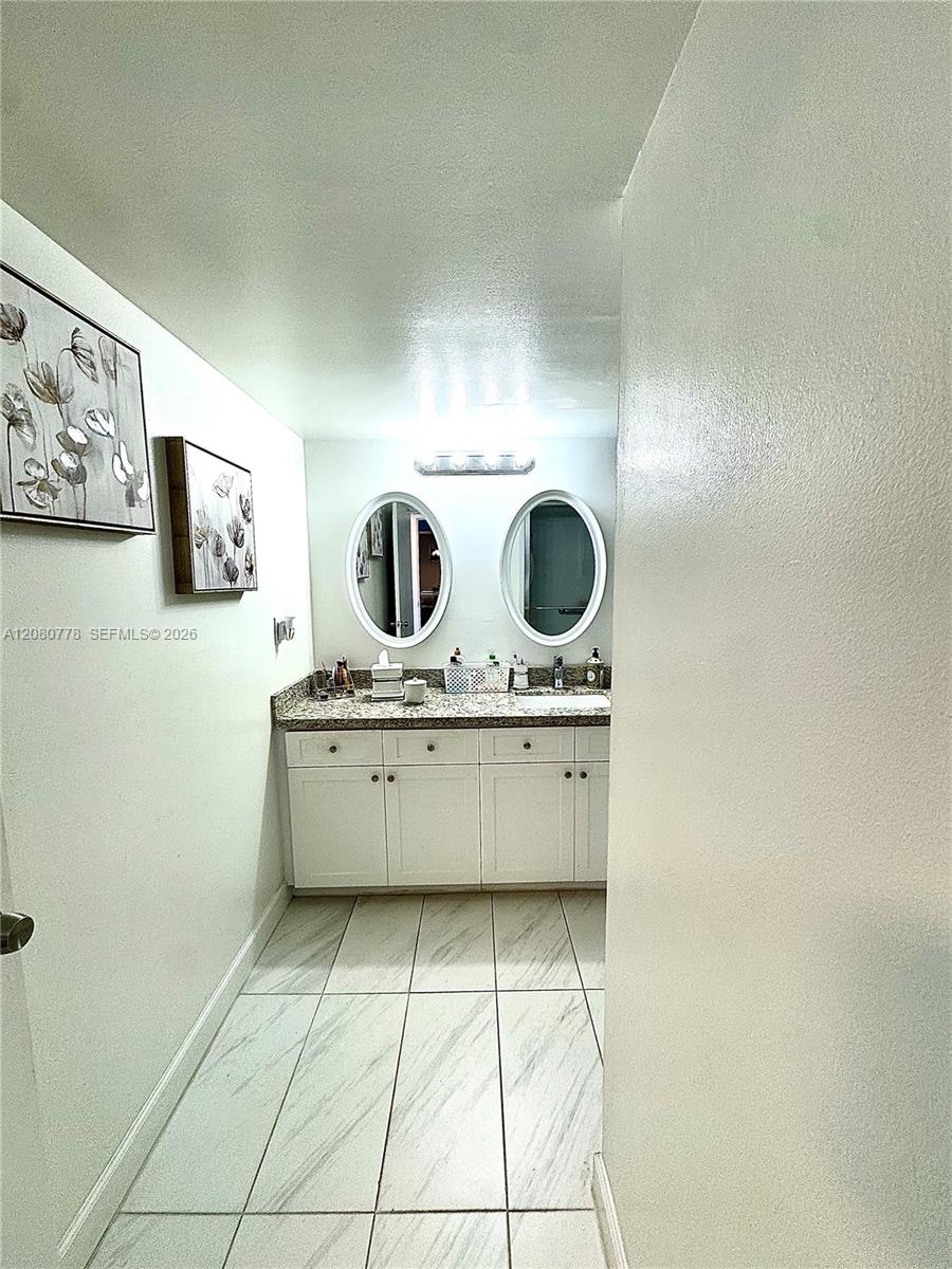 100 Golden Isles Drive 806 Property Photo 56