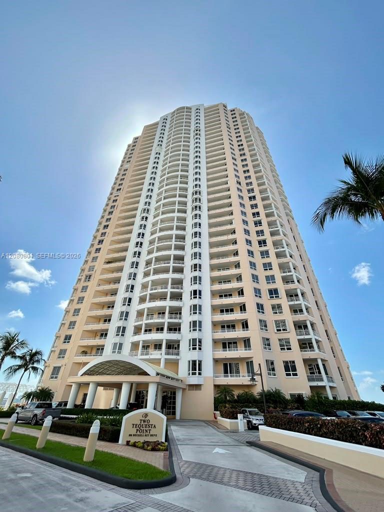 808 Brickell Key Drive 404 Property Photo 1