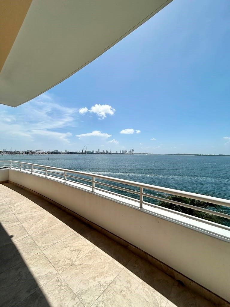 808 Brickell Key Drive 404 Property Photo 15