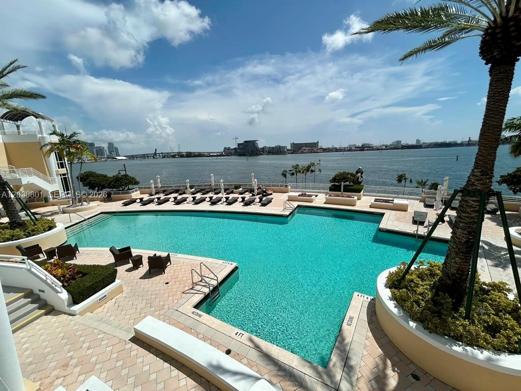 808 Brickell Key Drive 404 Property Photo 18