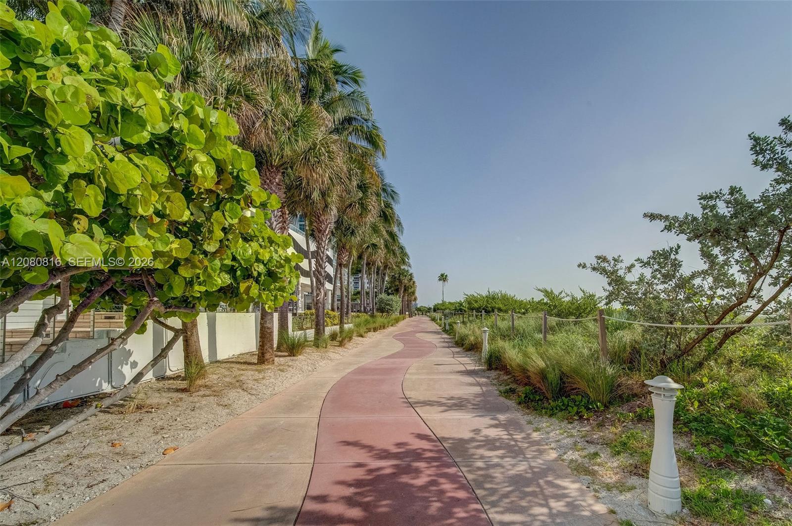 6801 Collins Avenue 815 (door Number) Property Photo 11