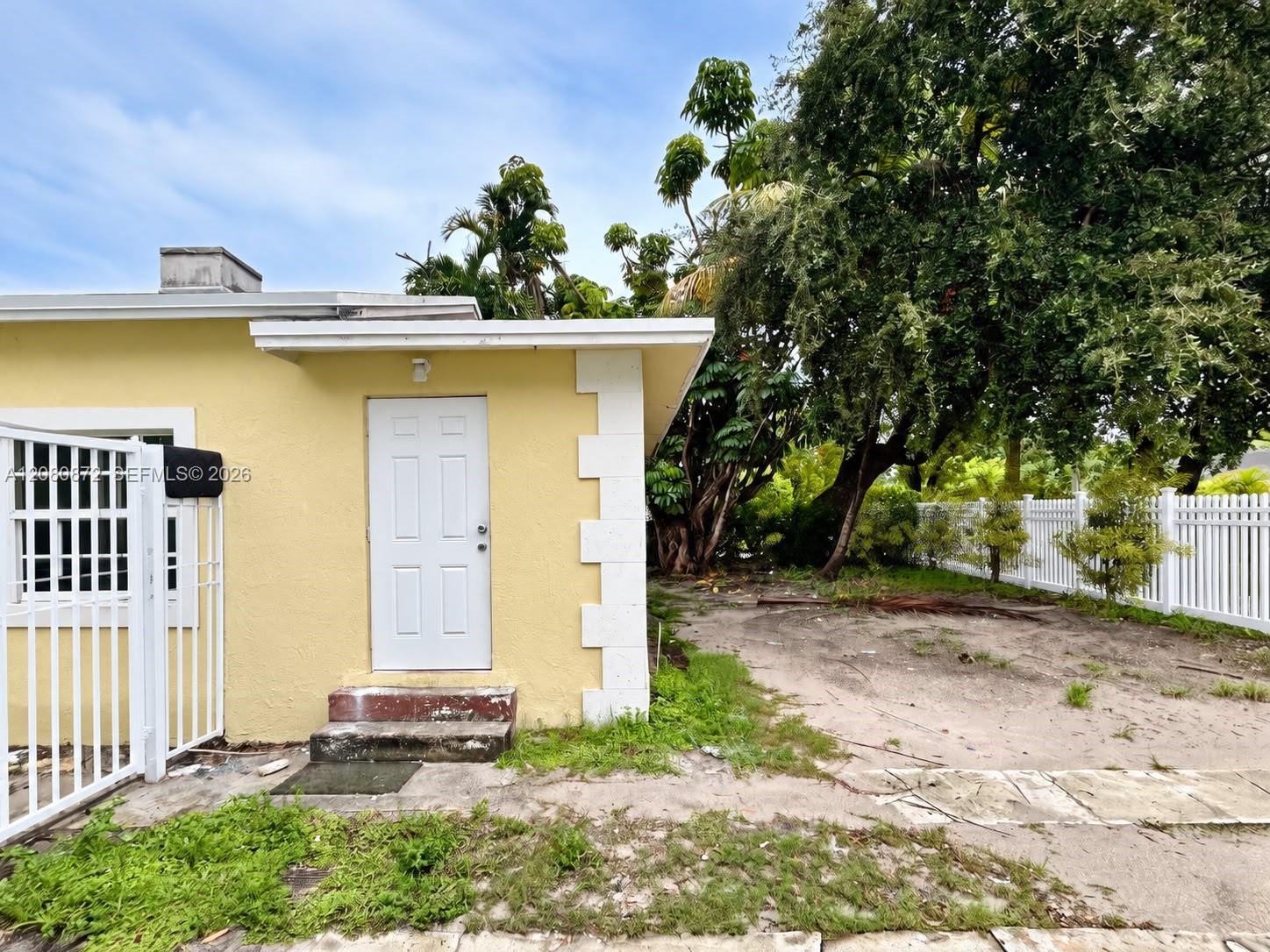 A12080872 Property Photo 2