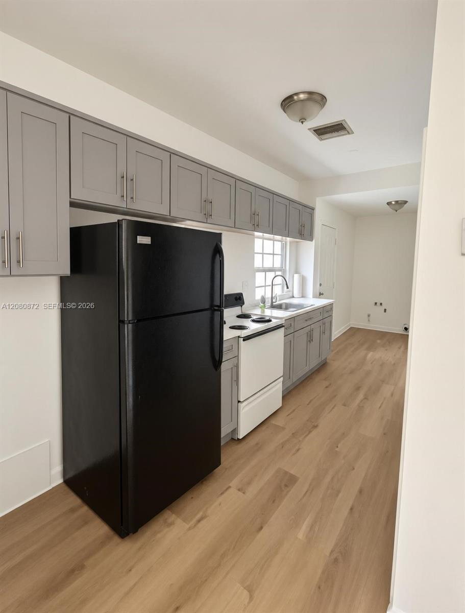 A12080872 Property Photo 8