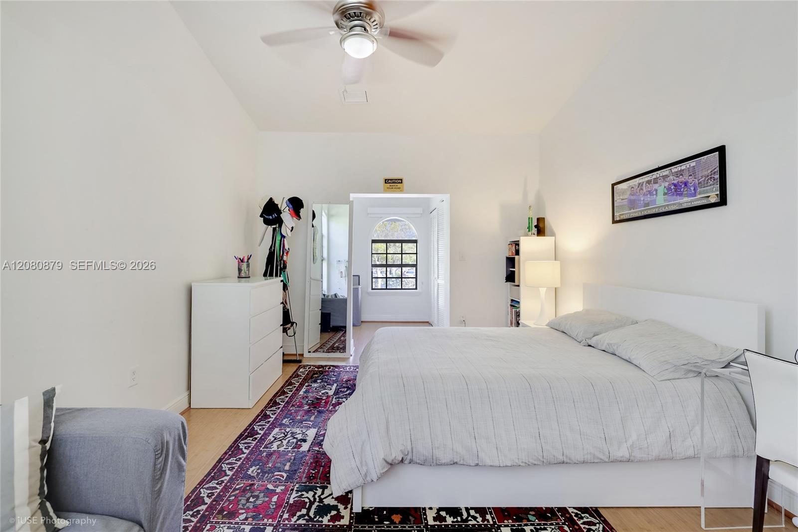 596 Fernwood Road B Property Photo 14