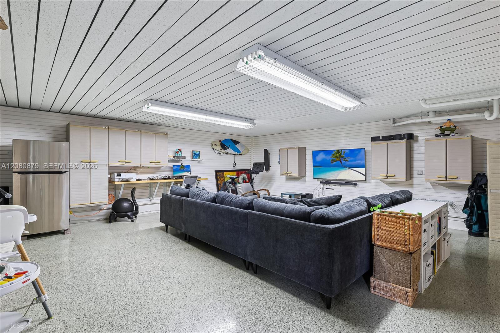 596 Fernwood Road B Property Photo 25