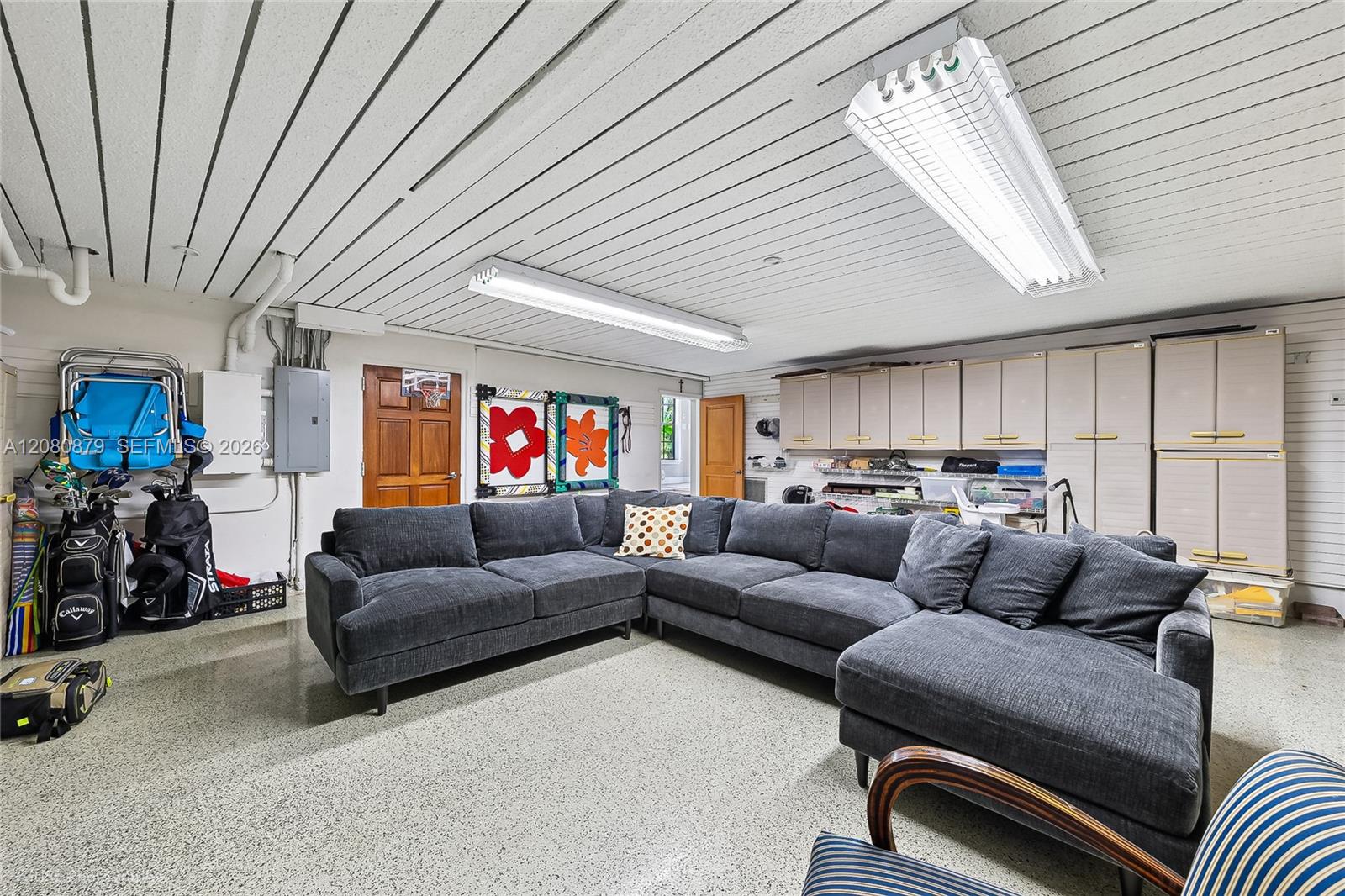 596 Fernwood Road B Property Photo 30