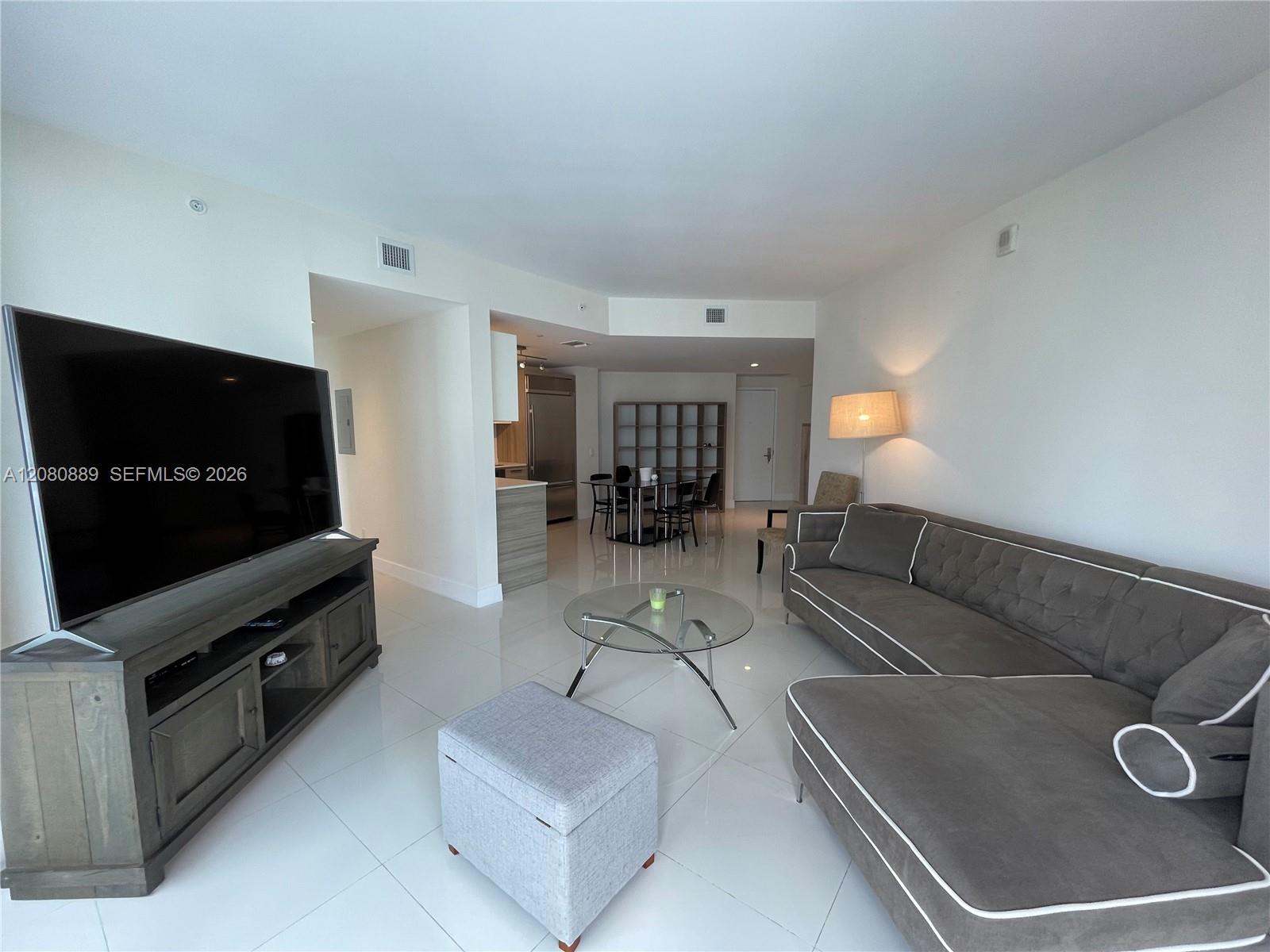 1300 Brickell Bay Drive 2010 Property Photo 4