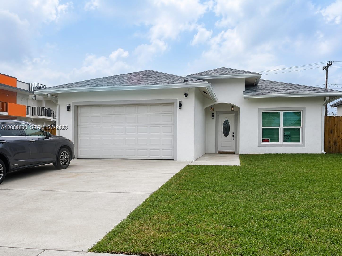 907 21st Street Property Photo 1