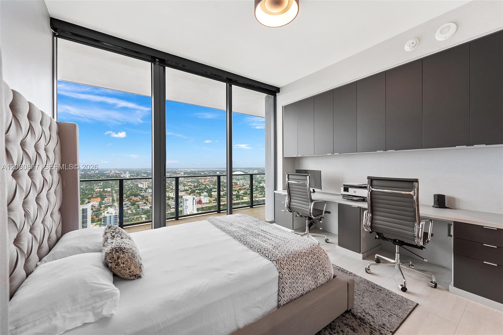 1000 Brickell Plaza Ph5307 Property Photo 43