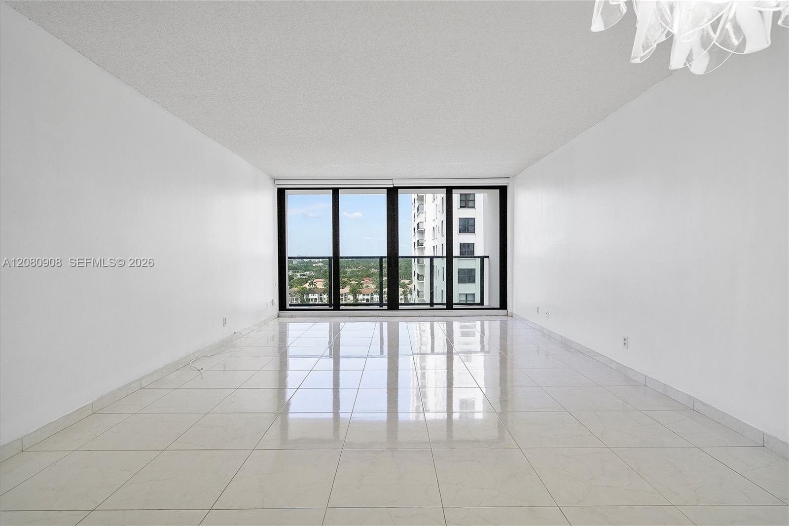 2301 S Ocean Drive 1406 Property Photo 10