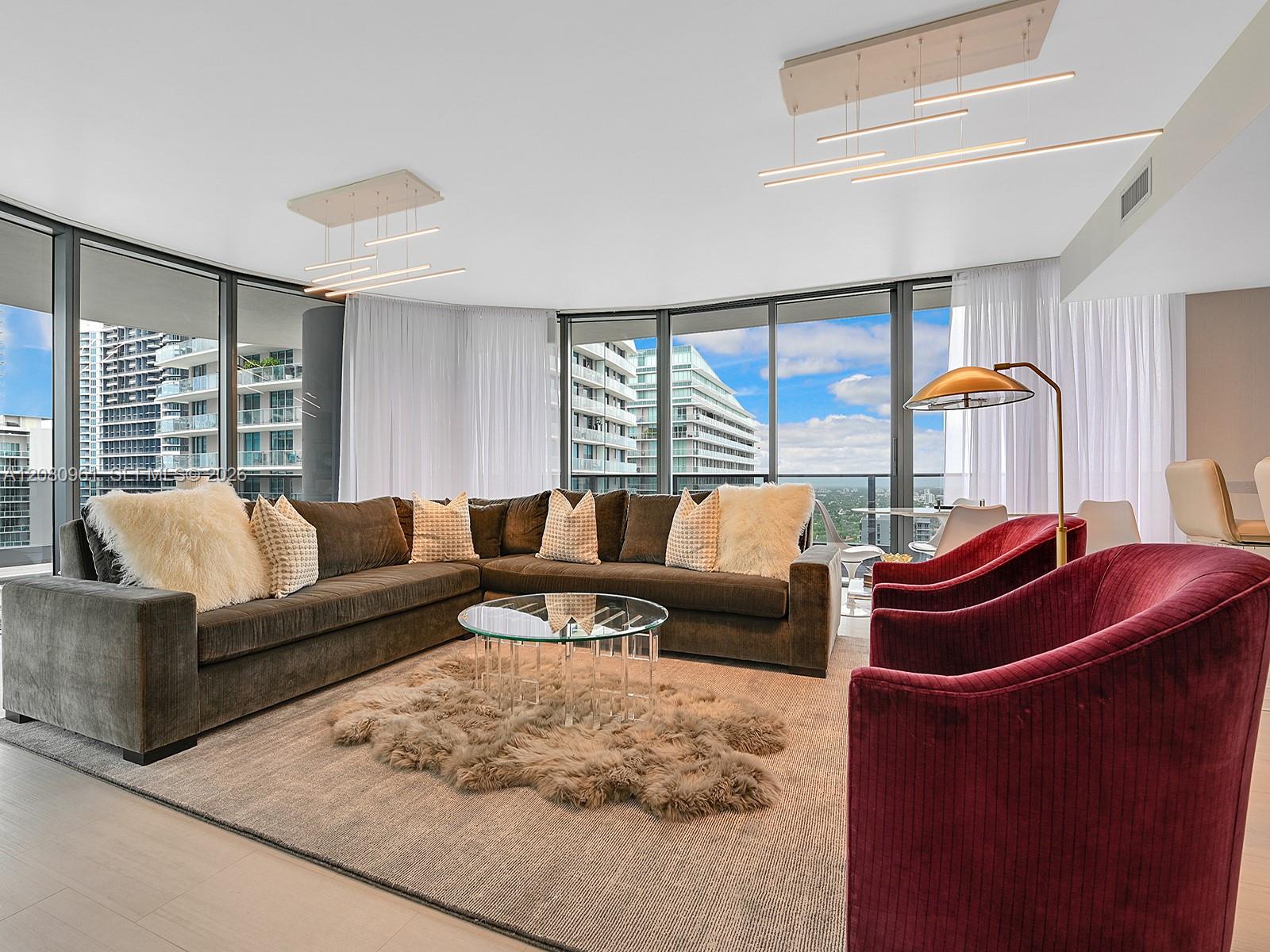 1000 Brickell Plaza 3402 Property Photo 2