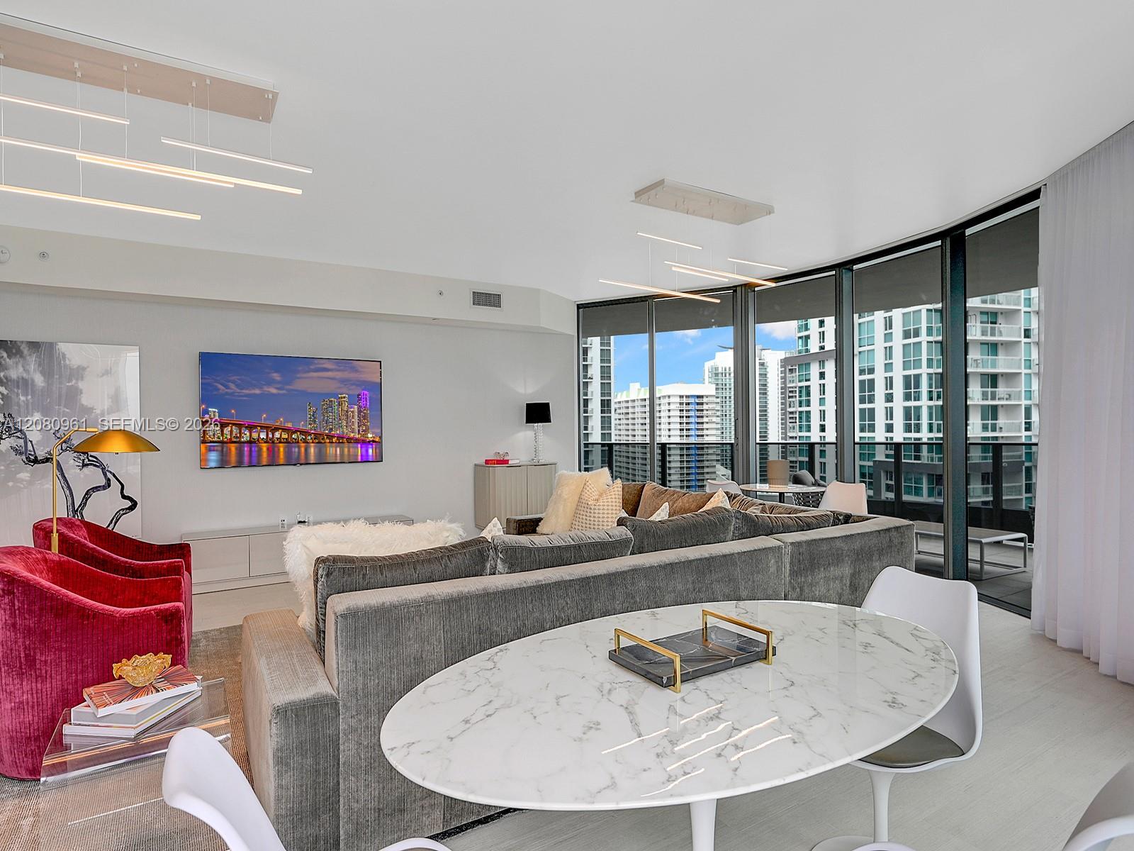 1000 Brickell Plaza 3402 Property Photo 4