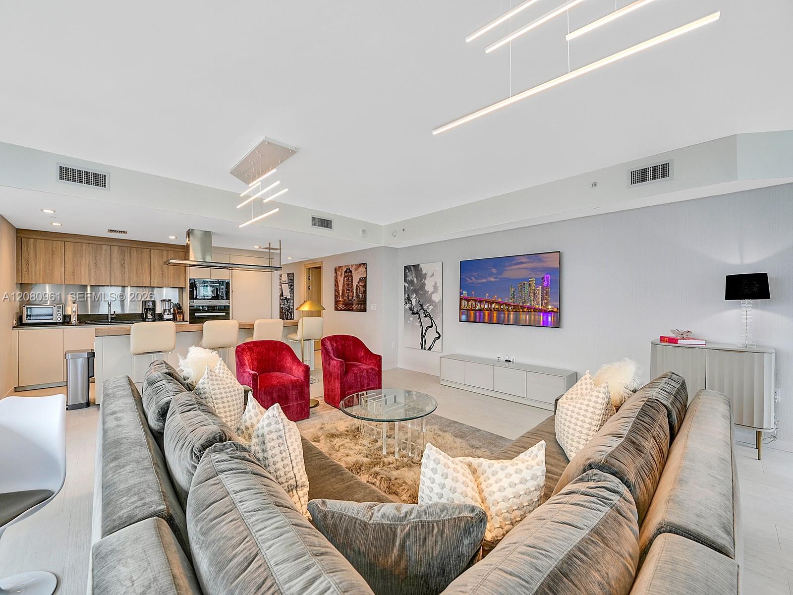 1000 Brickell Plaza 3402 Property Photo 8