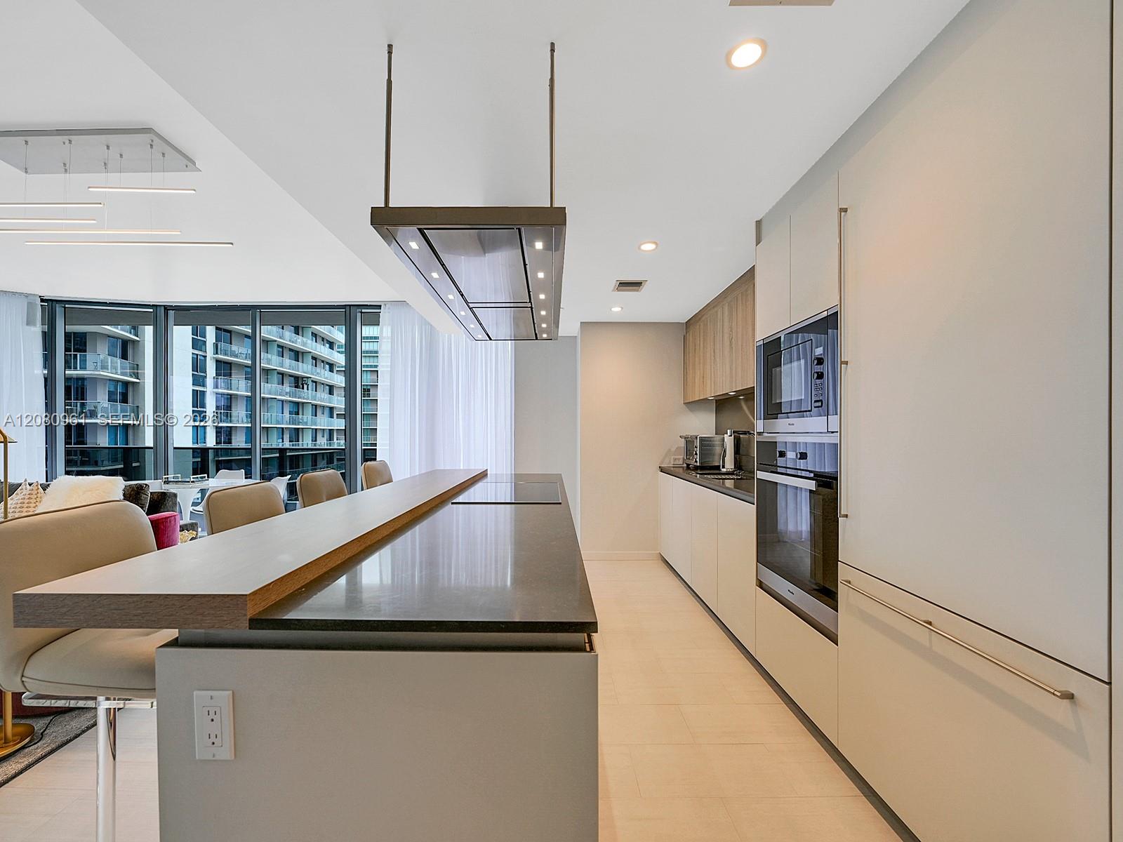 1000 Brickell Plaza 3402 Property Photo 11