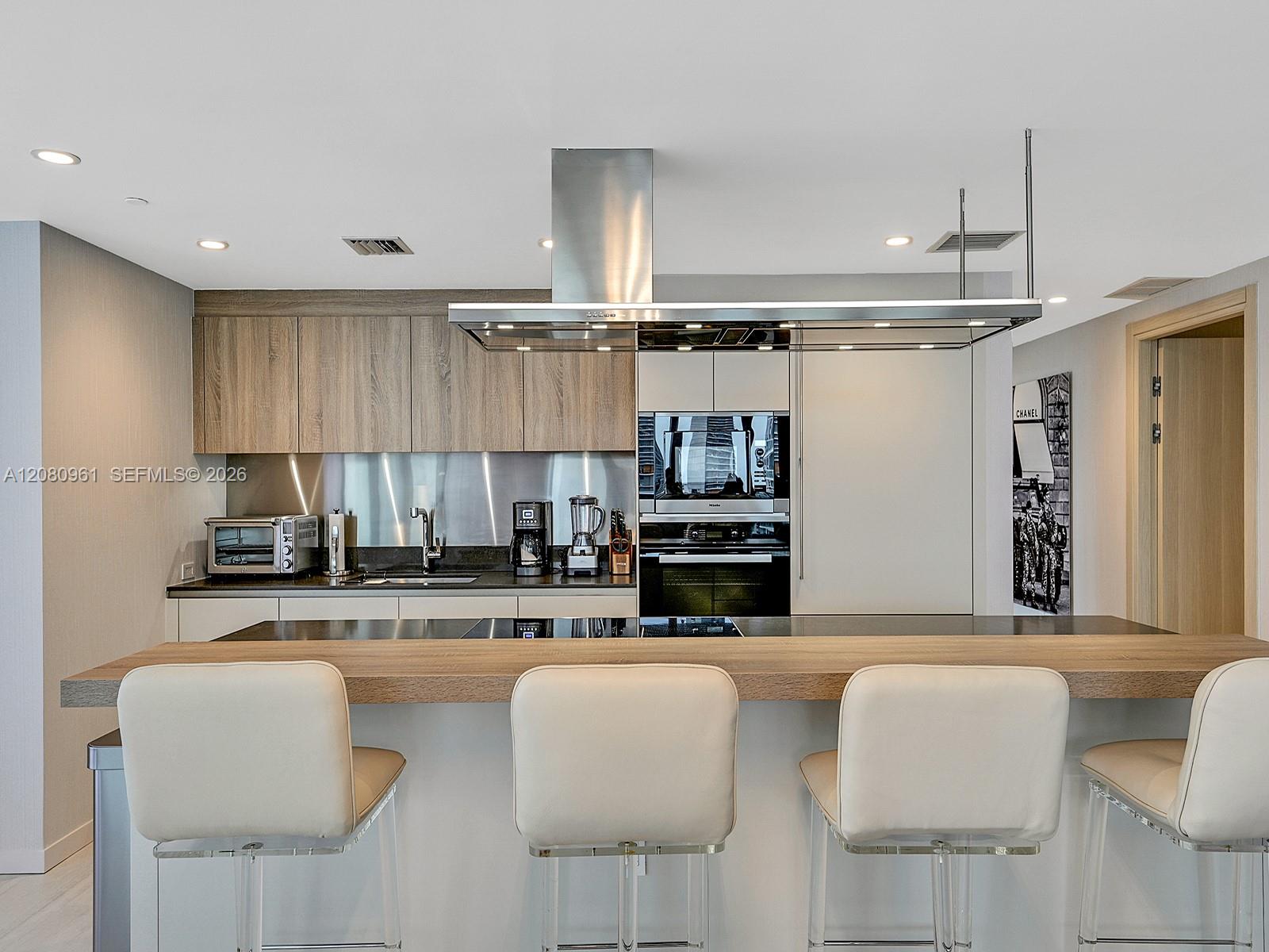 1000 Brickell Plaza 3402 Property Photo 14