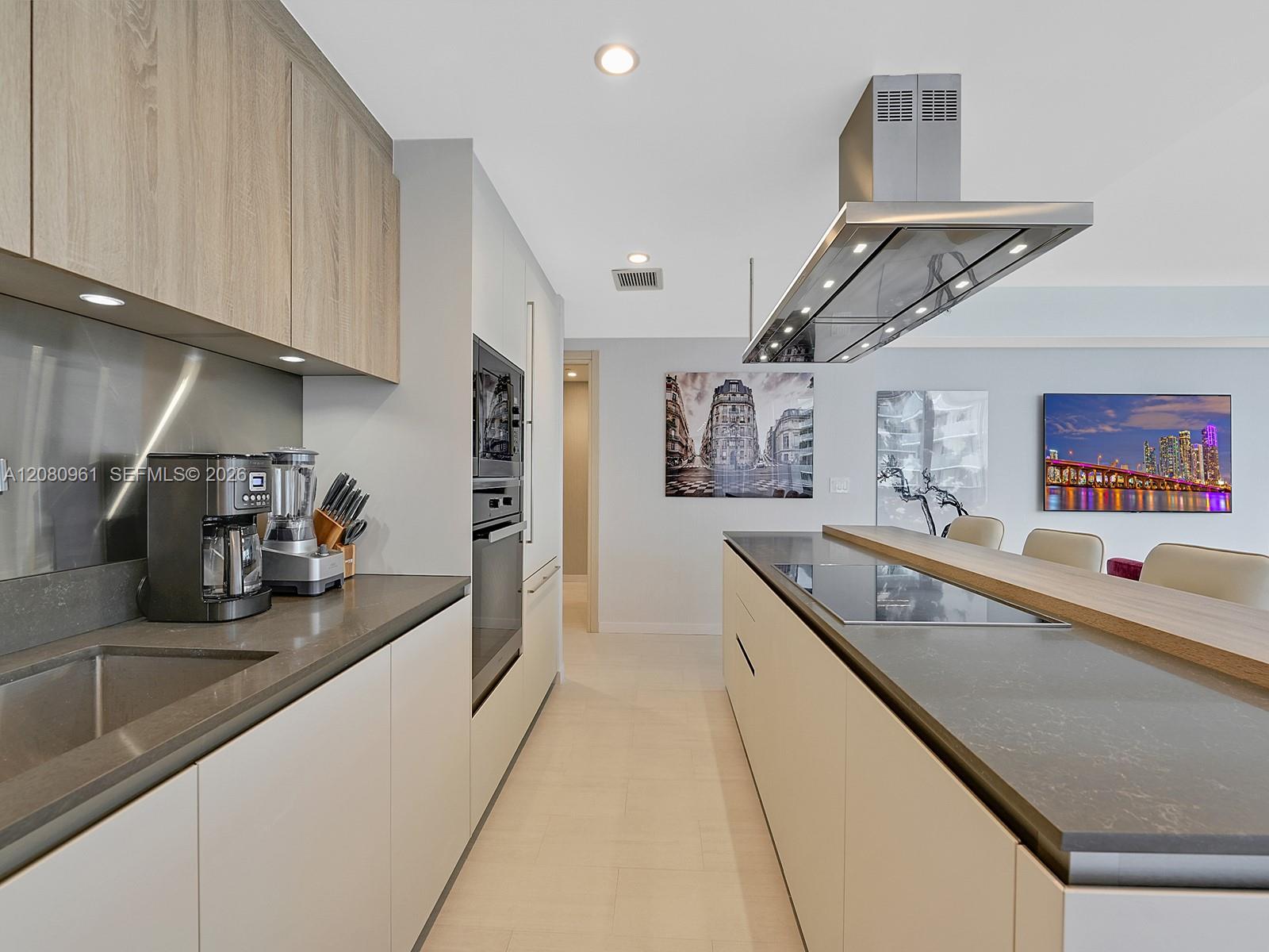 1000 Brickell Plaza 3402 Property Photo 15