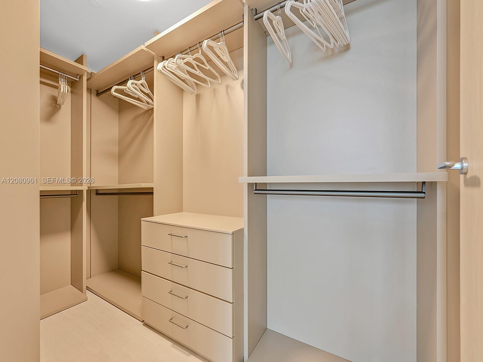 1000 Brickell Plaza 3402 Property Photo 25
