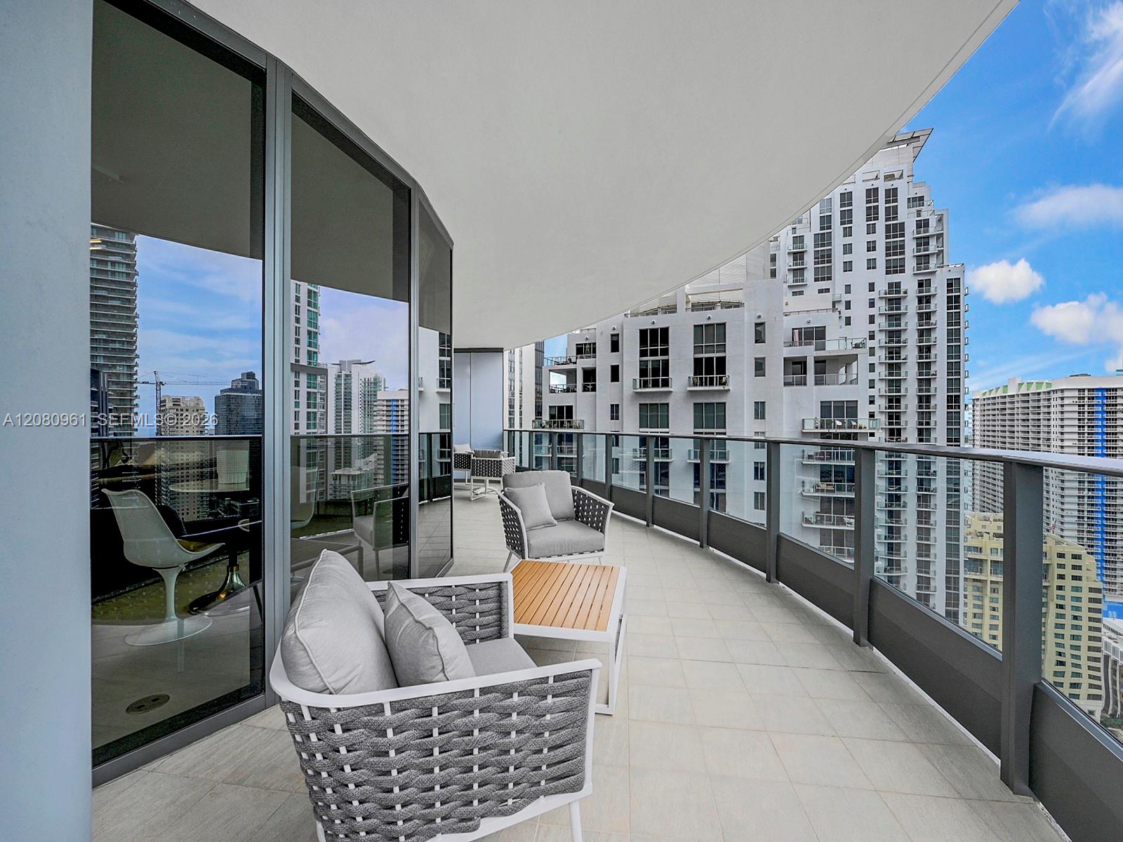 1000 Brickell Plaza 3402 Property Photo 39