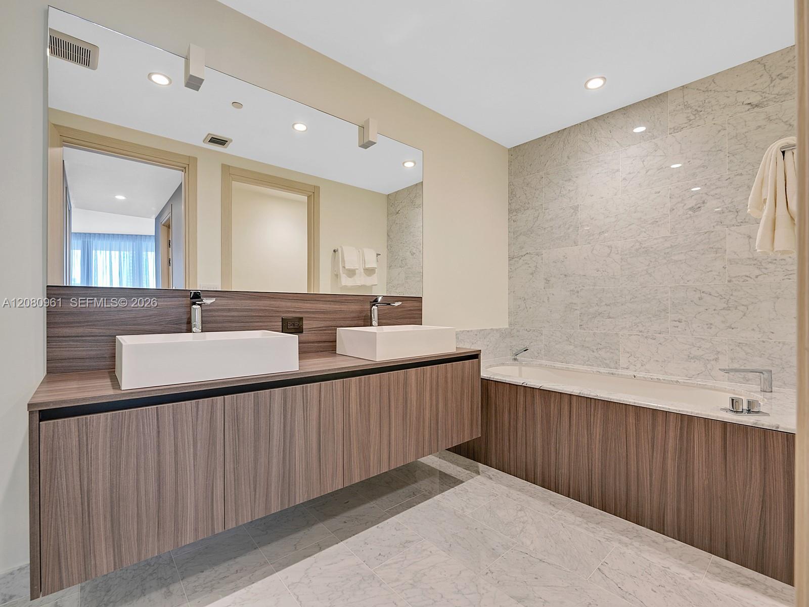 1000 Brickell Plaza 3402 Property Photo 60