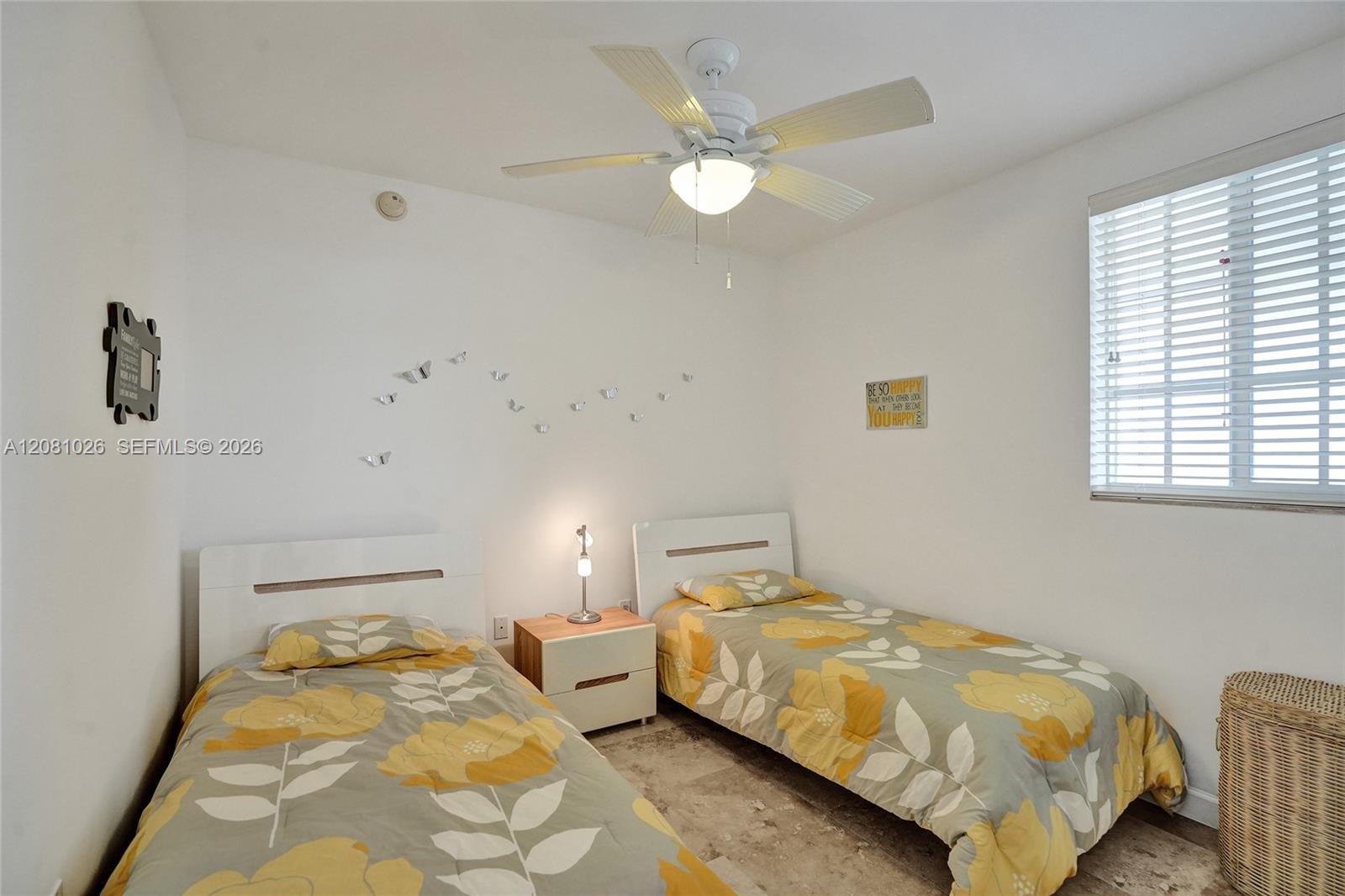 A12081026 Property Photo 25