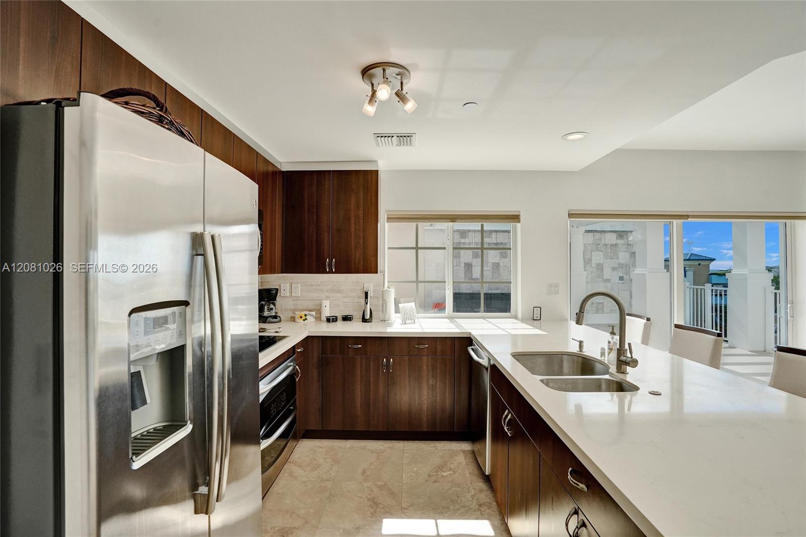 A12081026 Property Photo 29