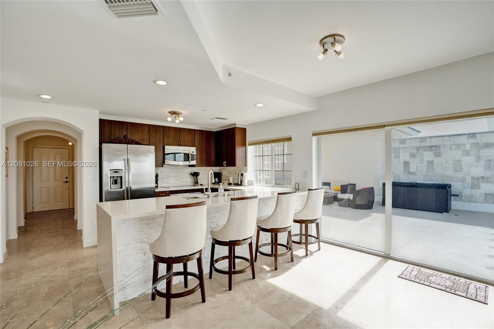 A12081026 Property Photo 32