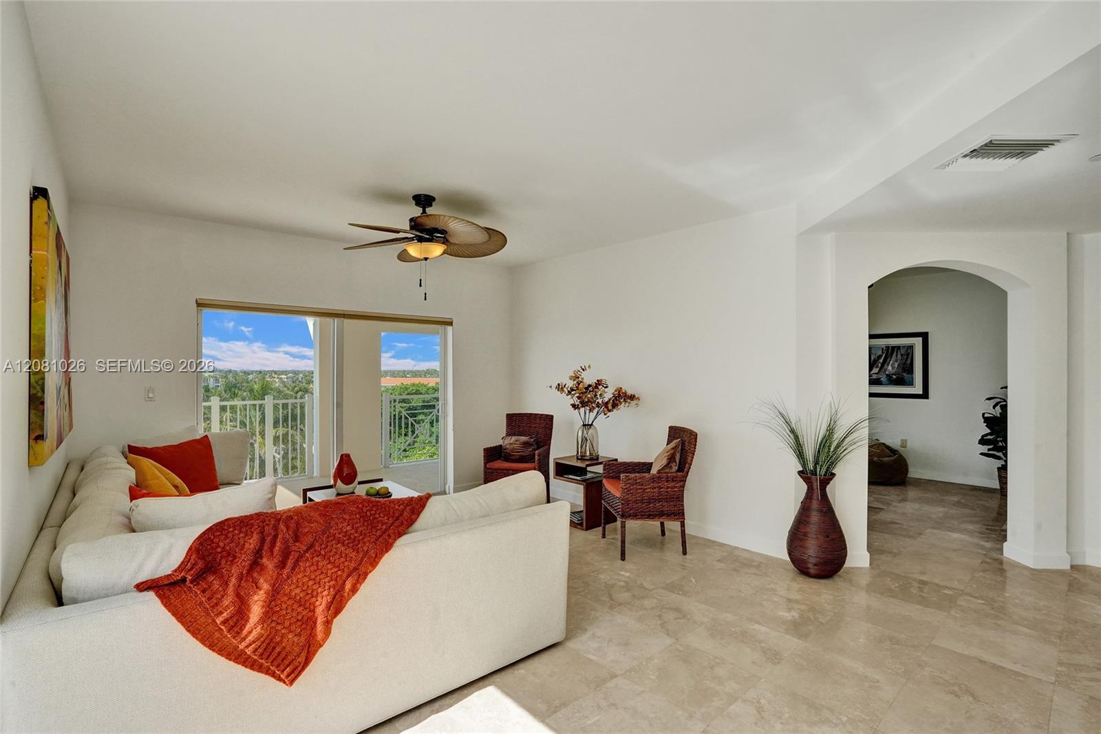 A12081026 Property Photo 45