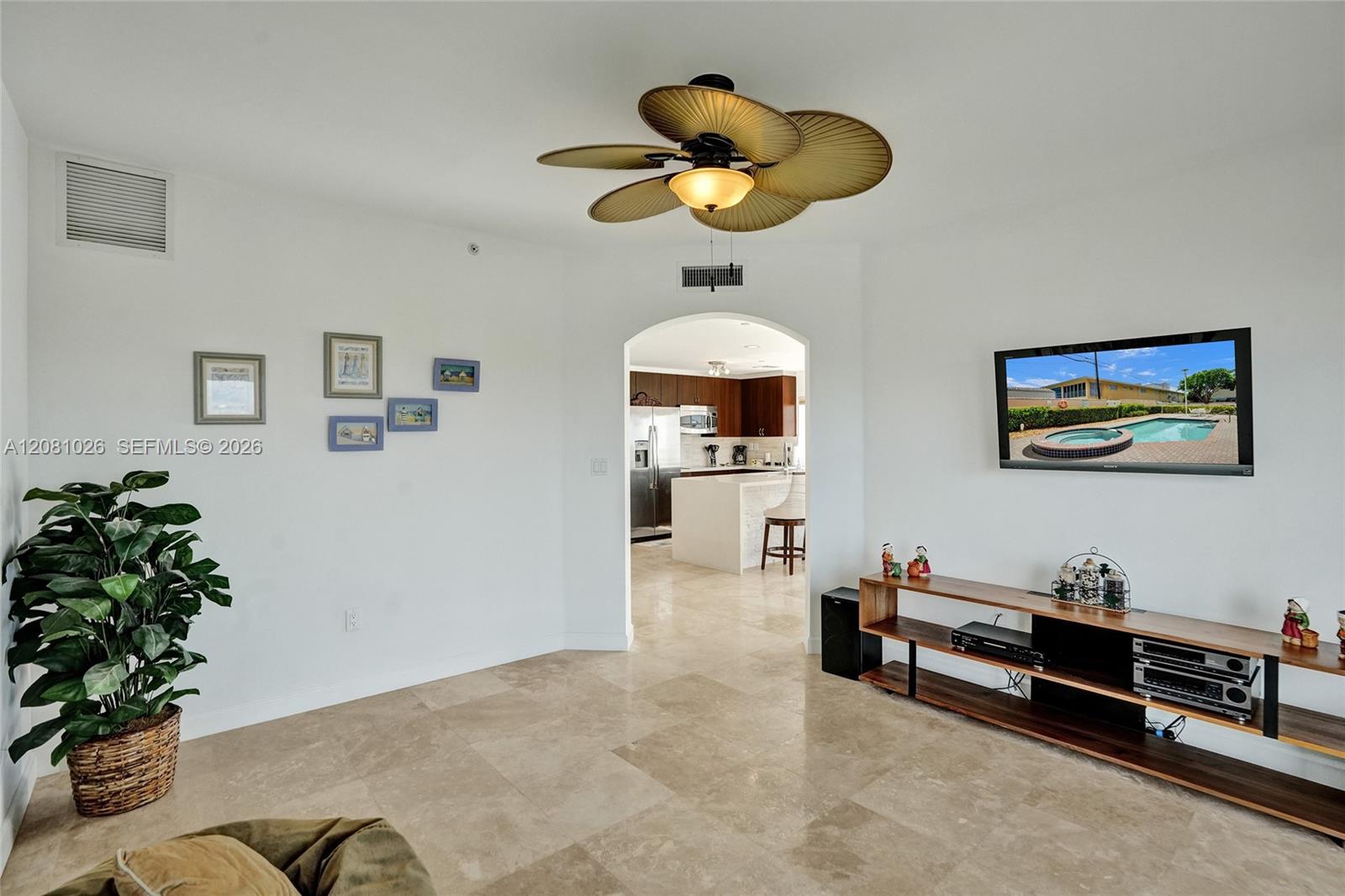 A12081026 Property Photo 52