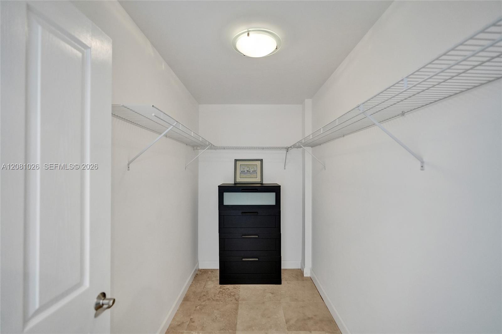 A12081026 Property Photo 57