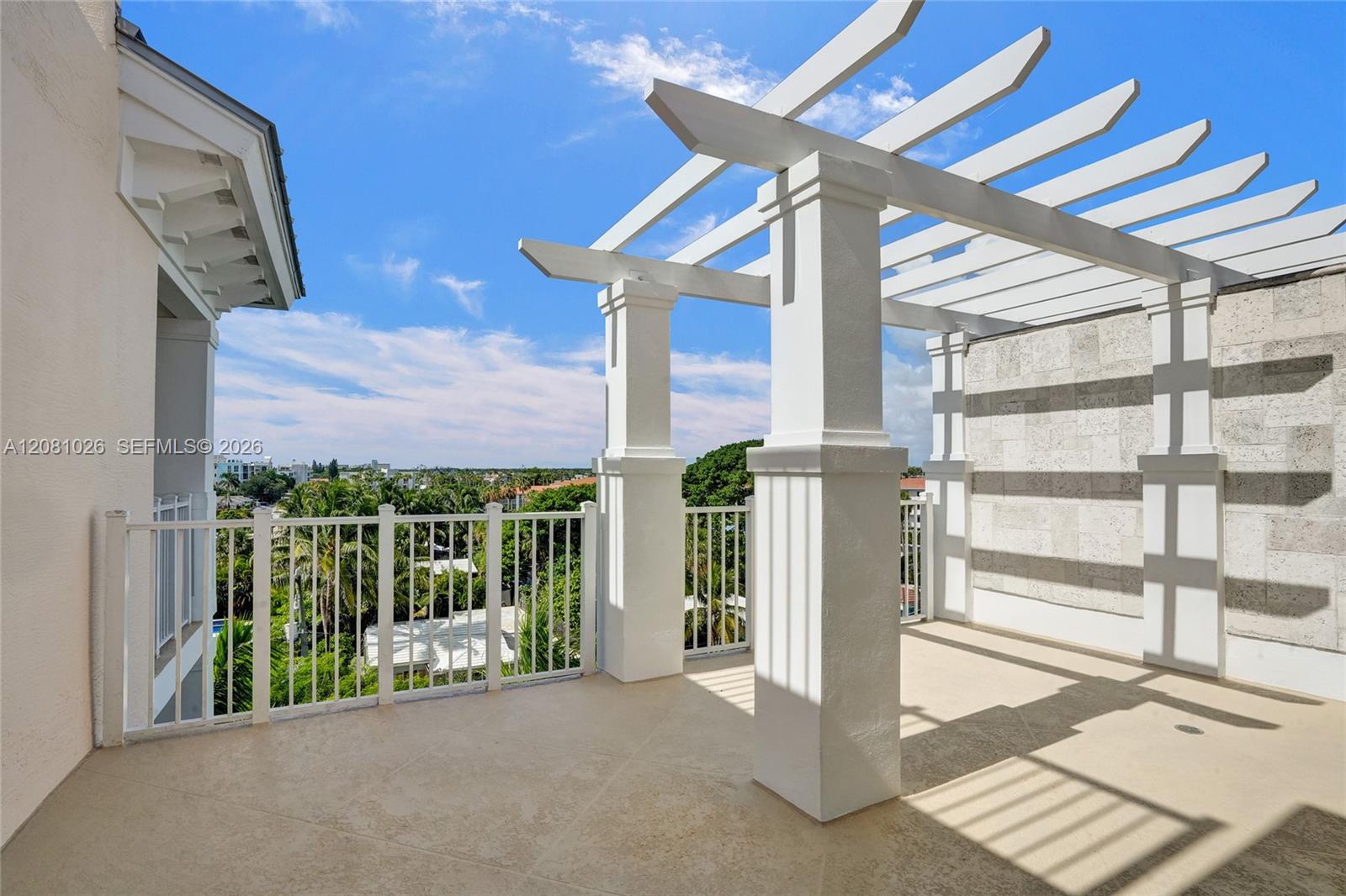 A12081026 Property Photo 65